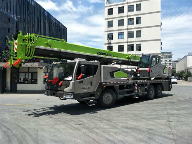 铅山县跨街广告牌的高空安装注意事项