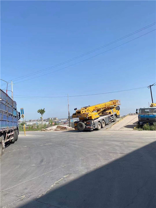 铅山县25吨吊车的租赁价格大概是多少？