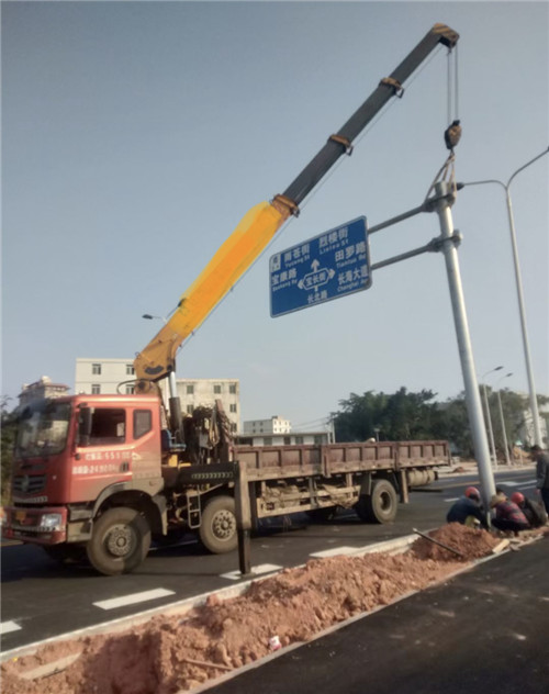 铅山县设备吊装租赁吊车要用多大吊车